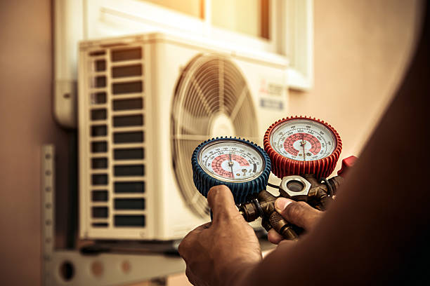 Professional Hvac technician working in Sunset, UT